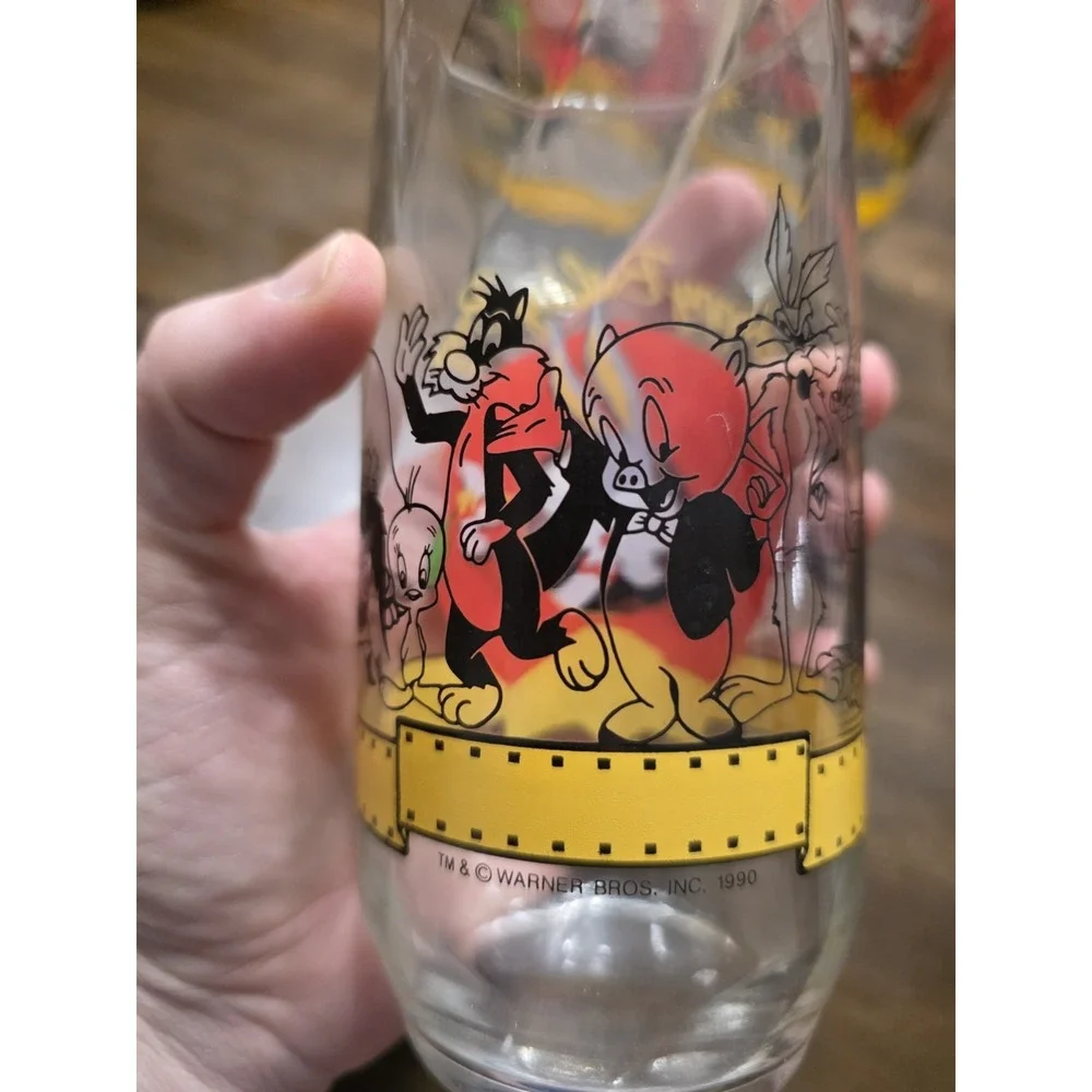 Vintage 1990 Warner Bros Looney Tunes Happy Birthday Bugs Glasses Set of 5‎